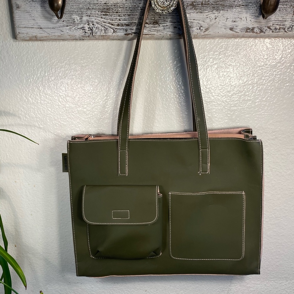 Flexible soft leather purse